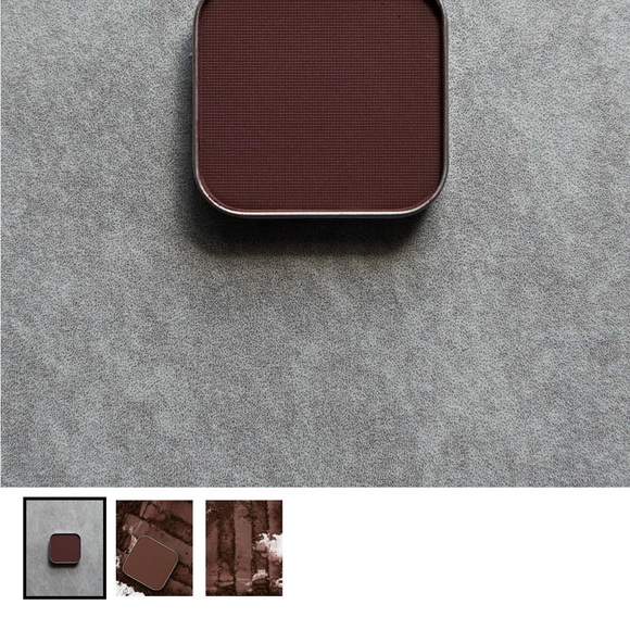 Elegant Revival Eyeshadow by Seint - Picture 3 of 3
